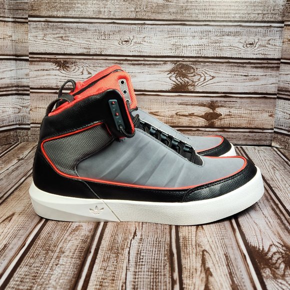 ADIDAS Uptown Select Men\'s 8 Gray Black Red Athletic Sneakers Shoes D74102 EUC